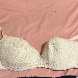 Cacique White Lace 42DD Bra. Like new!